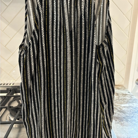 Old Navy lightweight cami top EUC - Picture 3 of 5